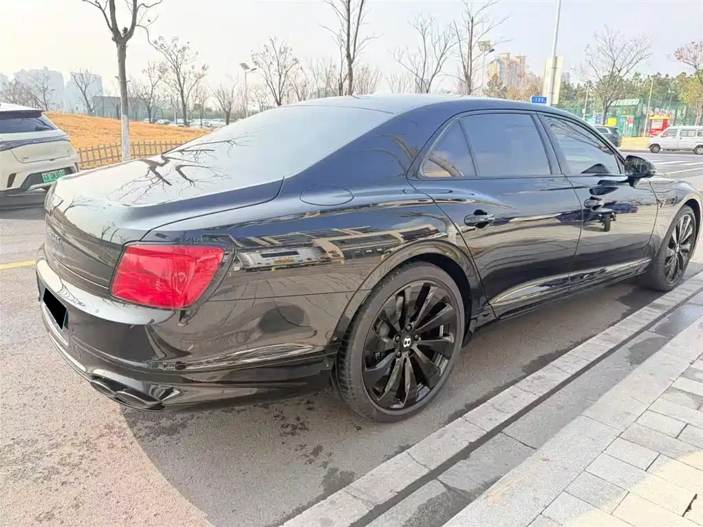 BENTLEY FLYING SPUR PLUG IN HYBRID