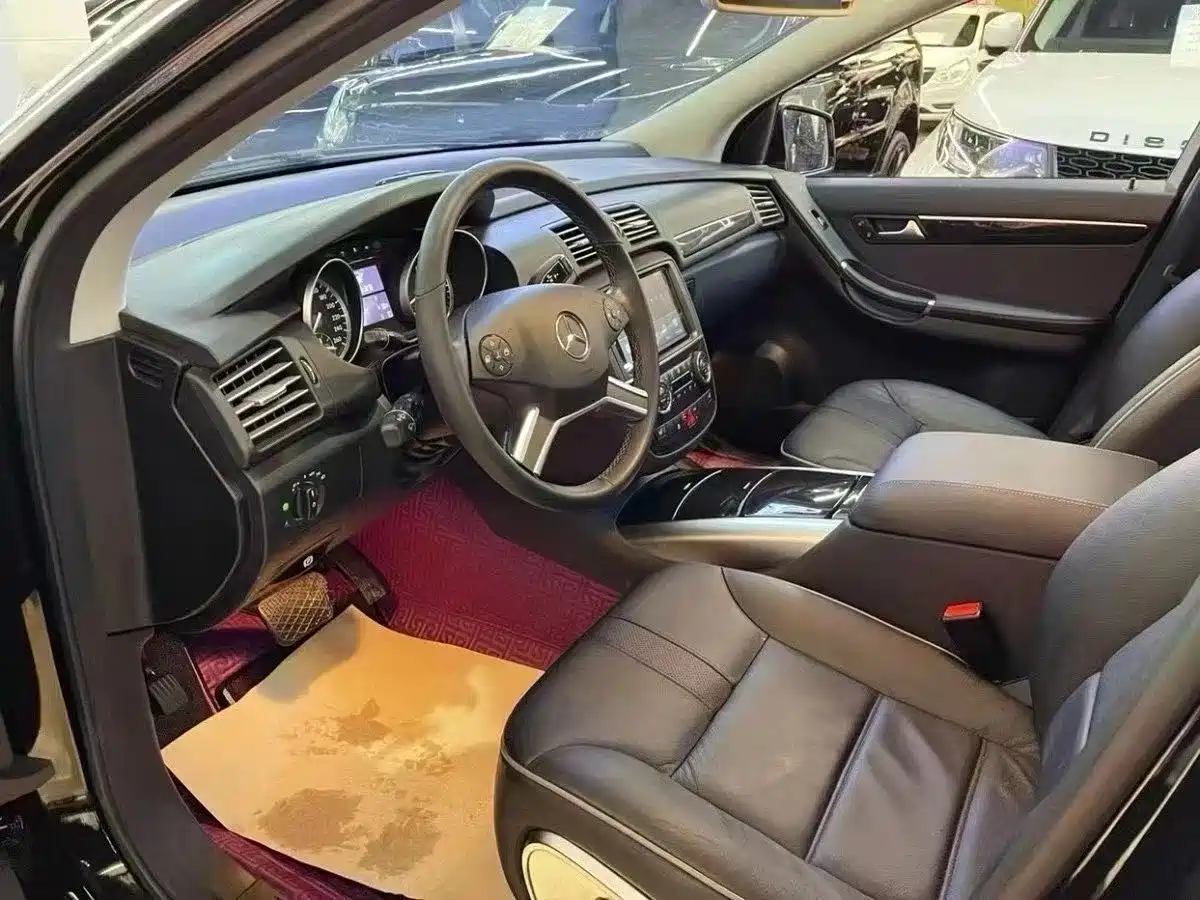 Mercedes-Benz R-Class 2017 R 320 4MATIC Business Collector's Edition фото 8