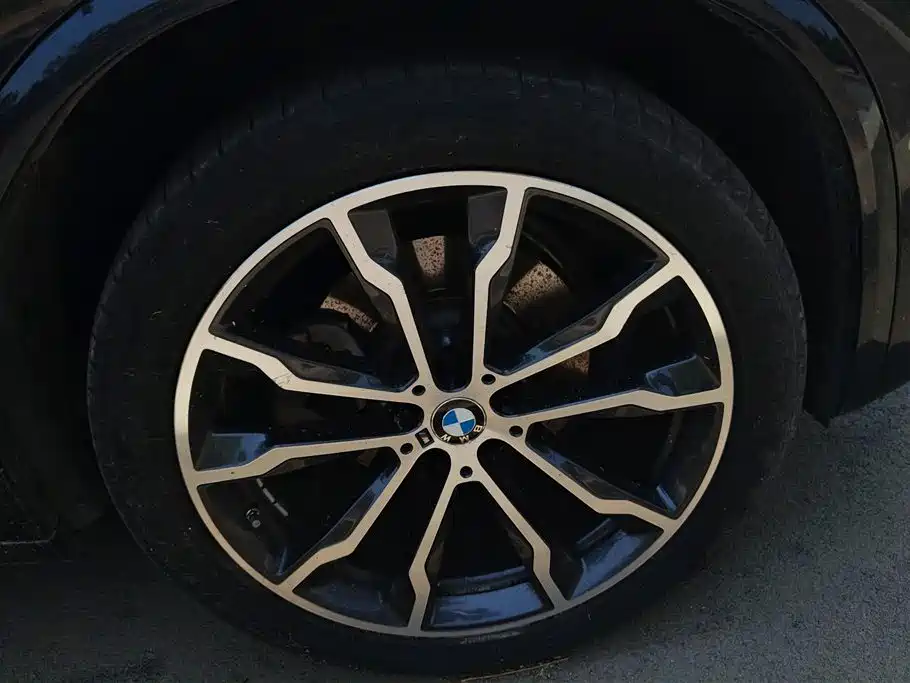BMW X3 2022 Facelift xDrive30i Leading M Shadow Edition фото 6