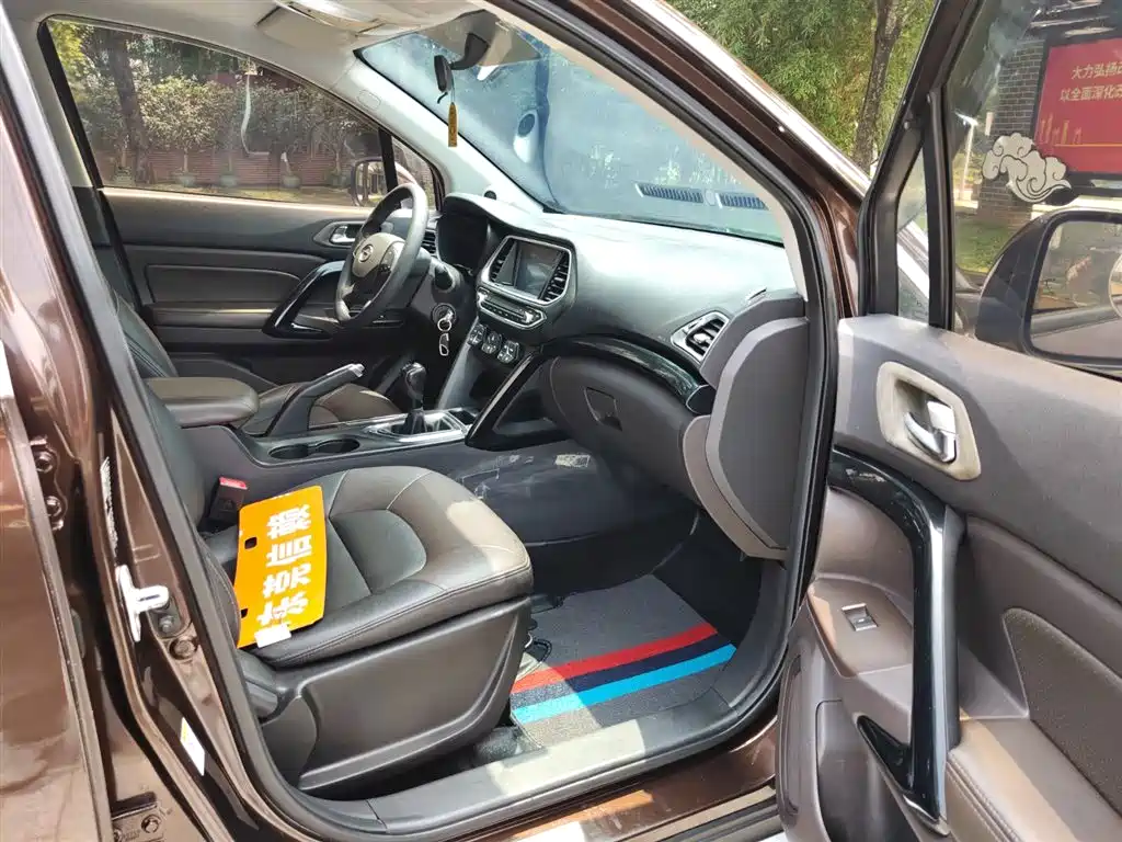 GAC Trumpchi Trumpchi GS4 2015 200T Manual Elite Edition фото 9