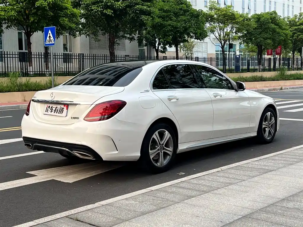 MERCEDES-BENZ C CLASS