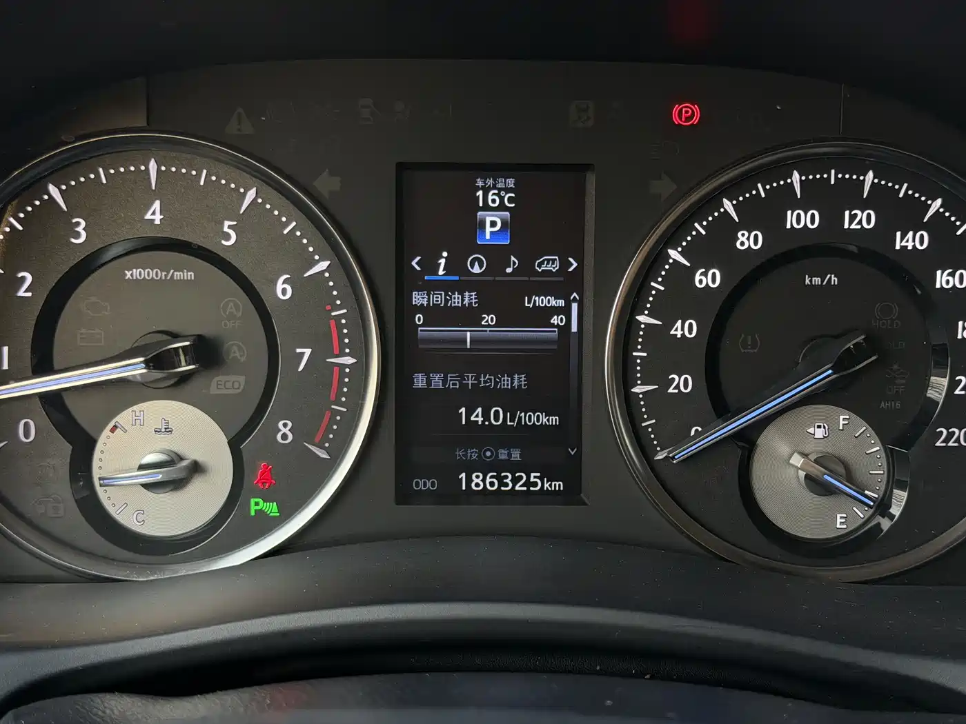 Toyota Alphard 2018 3.5L Luxury фото 22