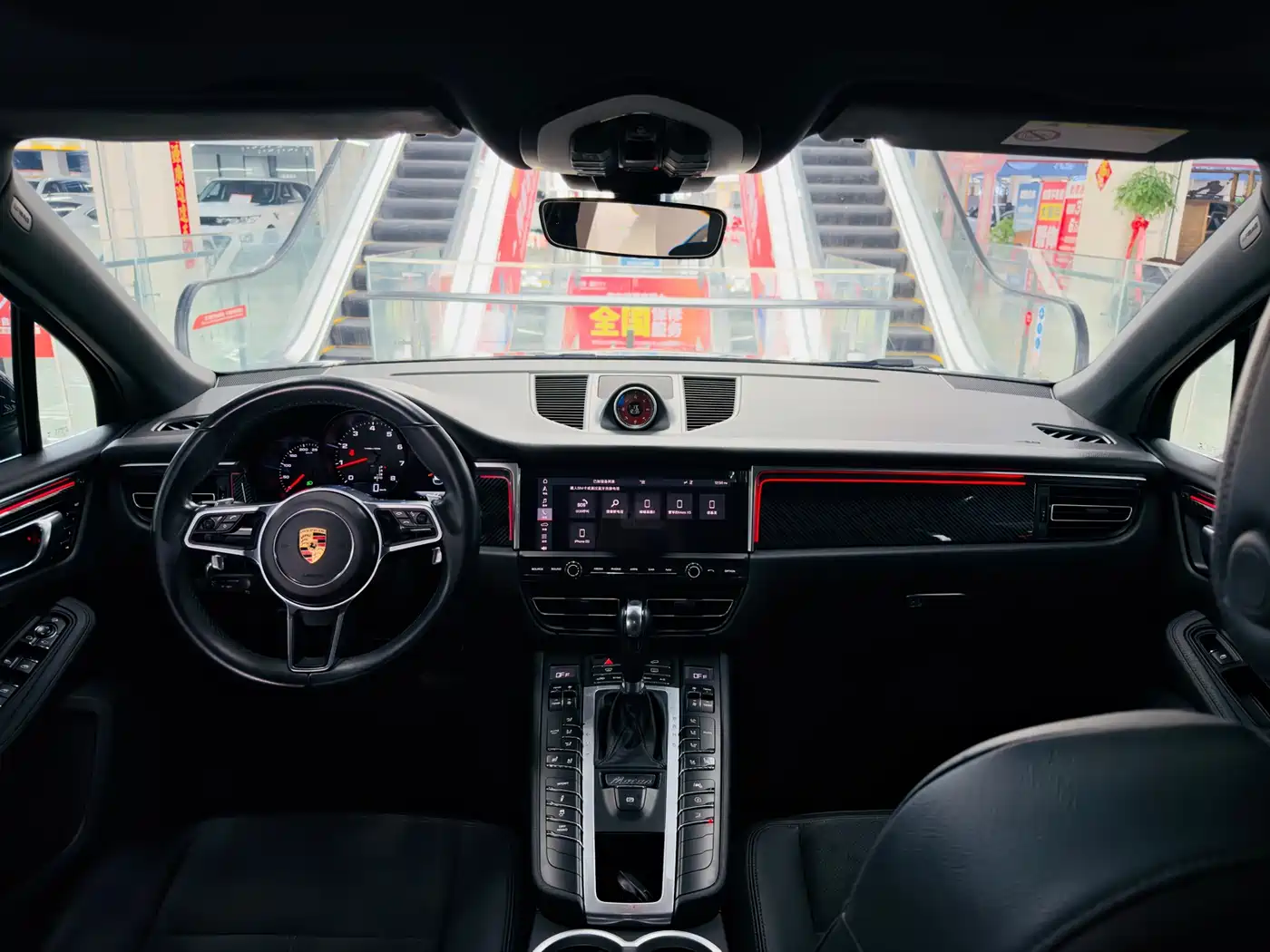 Porsche Macan 2018 Macan 2.0T фото 9