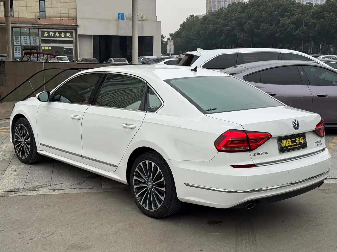 Volkswagen Passat 2016 330TSI DSG Executive Edition фото 4