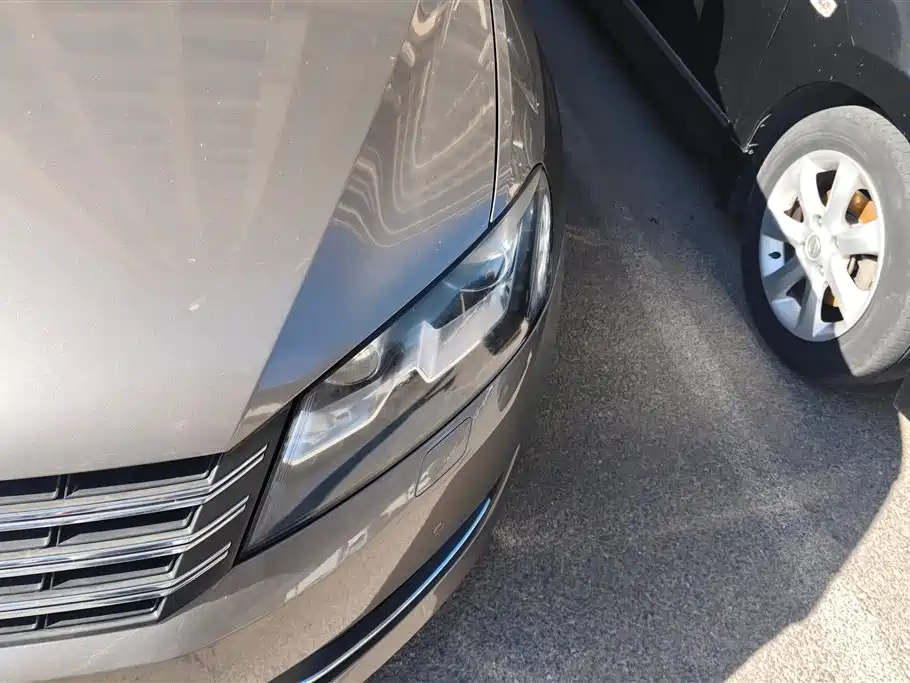 Volkswagen Passat 2014 1.8TSI DSG Executive Edition фото 5