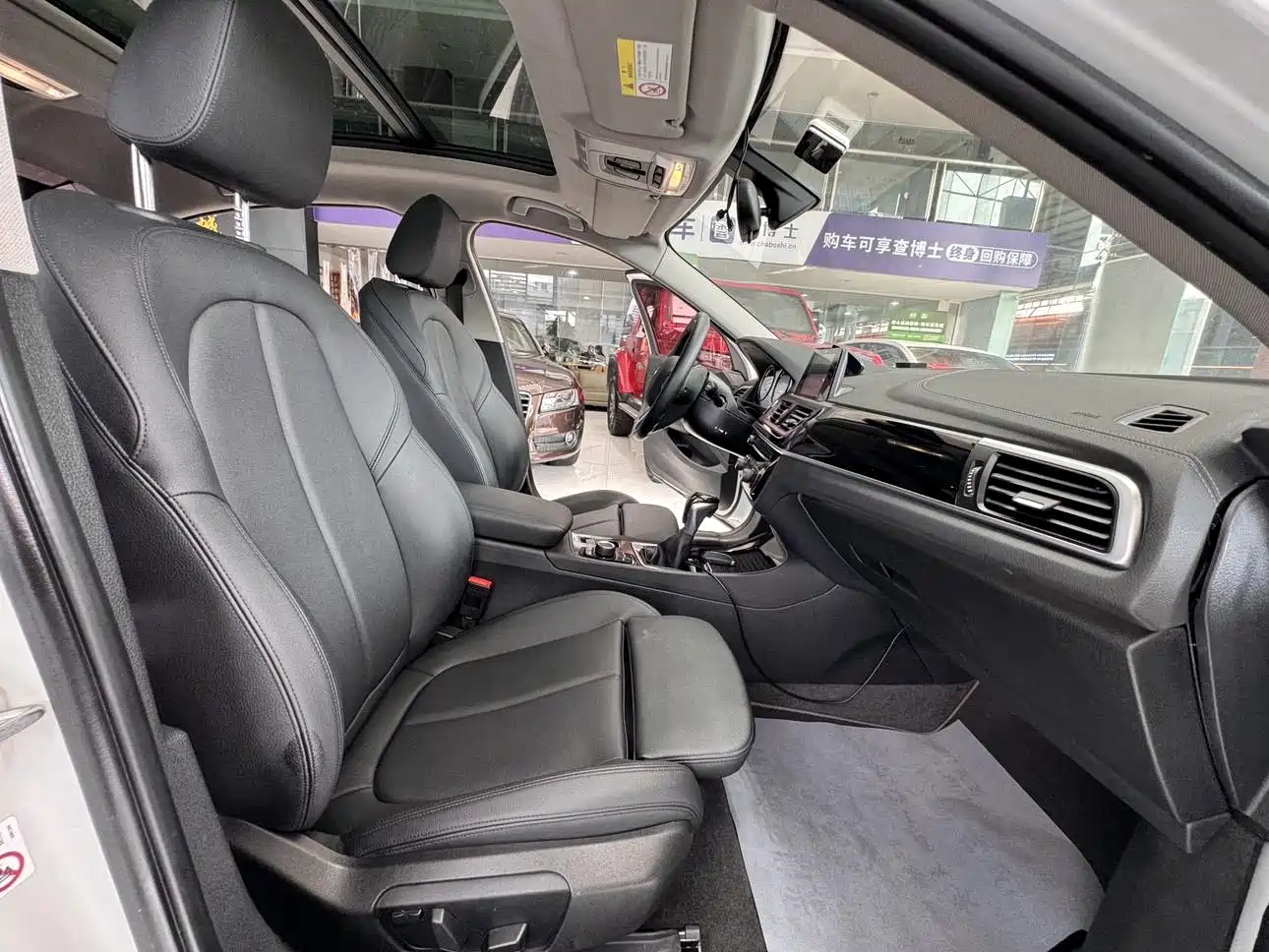 BMW 1 Series 2018 118i Sport Edition фото 19