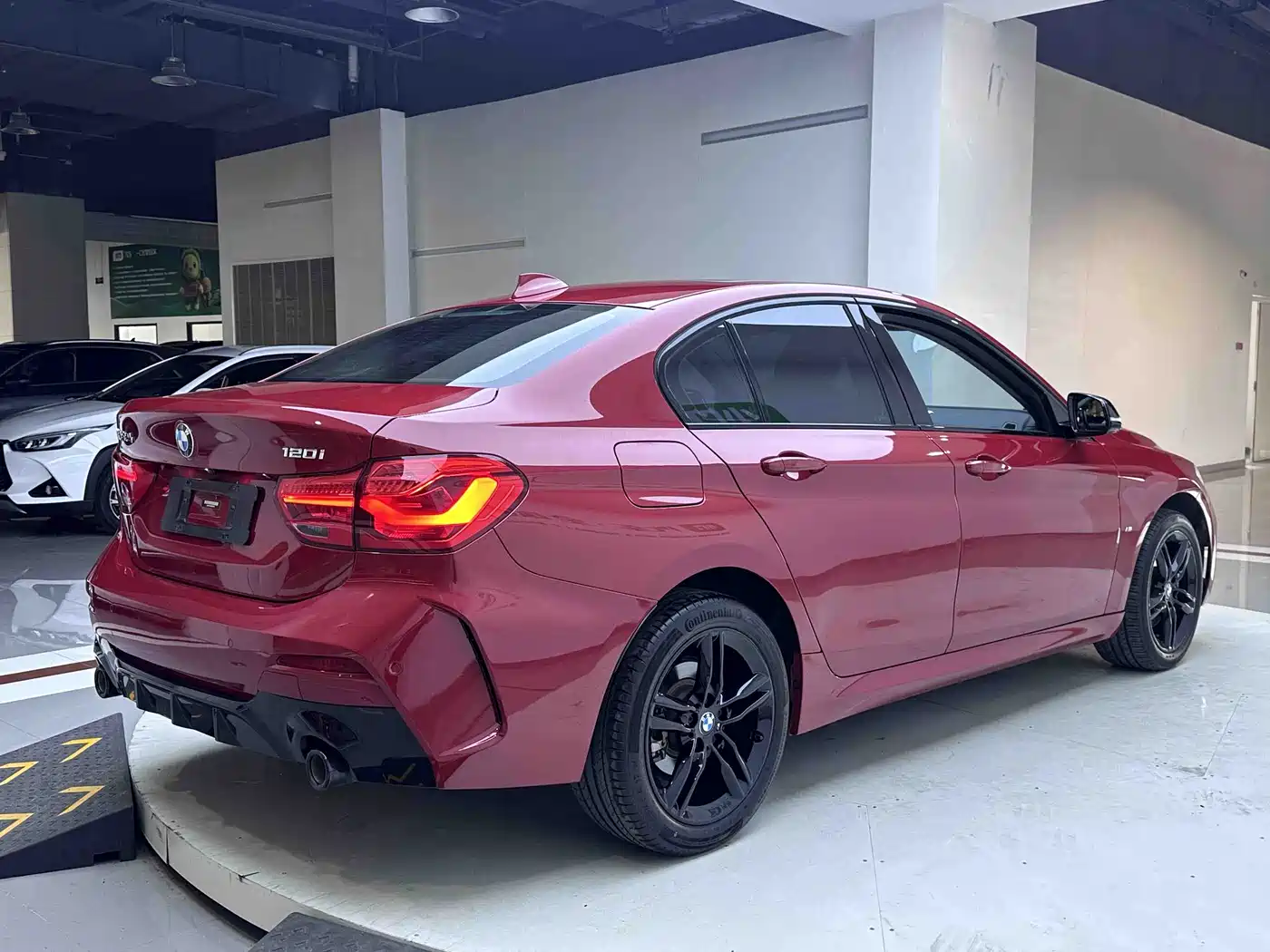 BMW 1 Series 2021 Facelift 120i M Sport Shadow Edition фото 7