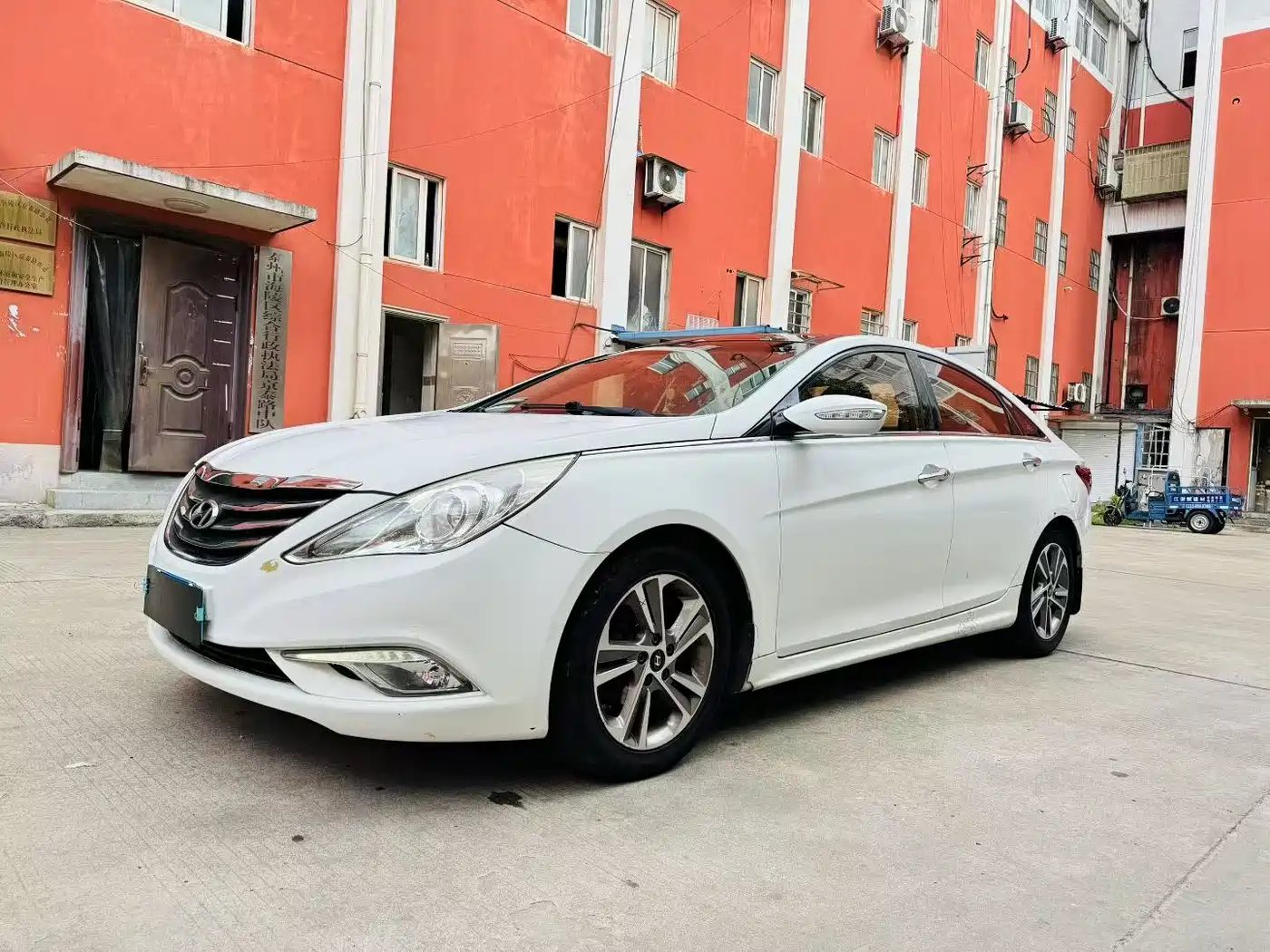 Hyundai Sonata 2011 2.0L Auto Premium Edition