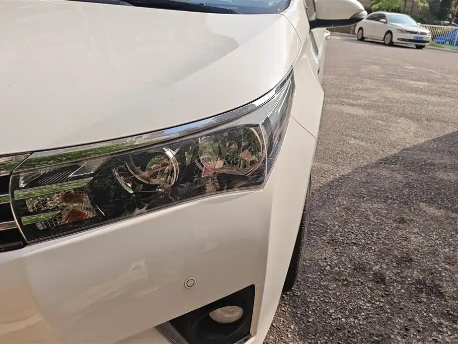 Toyota Corolla 2017 Facelift 1.6L S-CVT GL фото 5