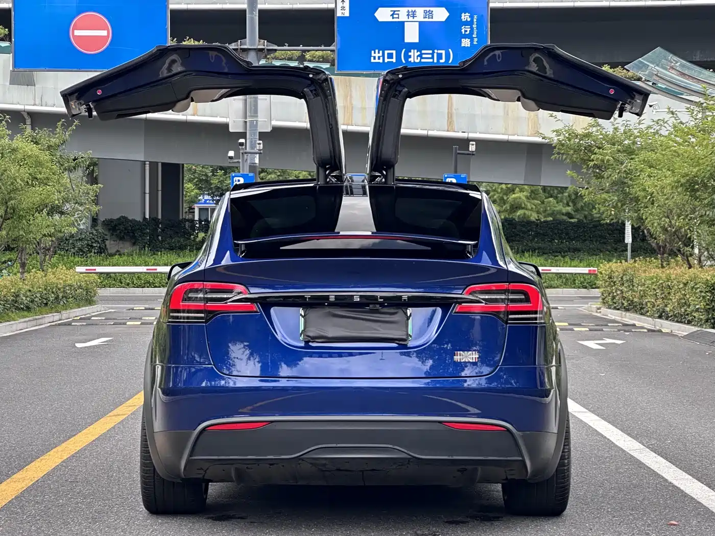 Tesla Model X 2025 2023 Tri-motor AWD Plaid