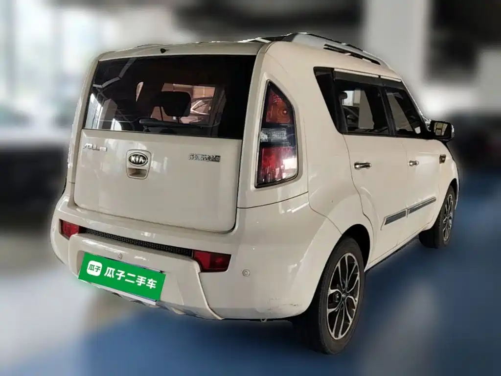 Kia Soul 2014 2013 1.6L AT Premium