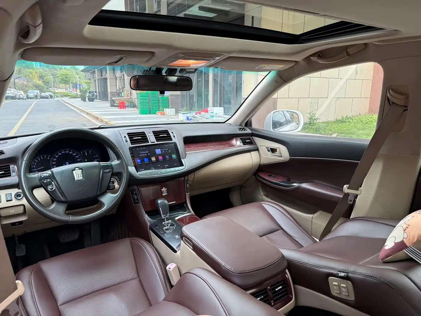 Toyota Crown 2010 3.0L Royal Saloon фото 18