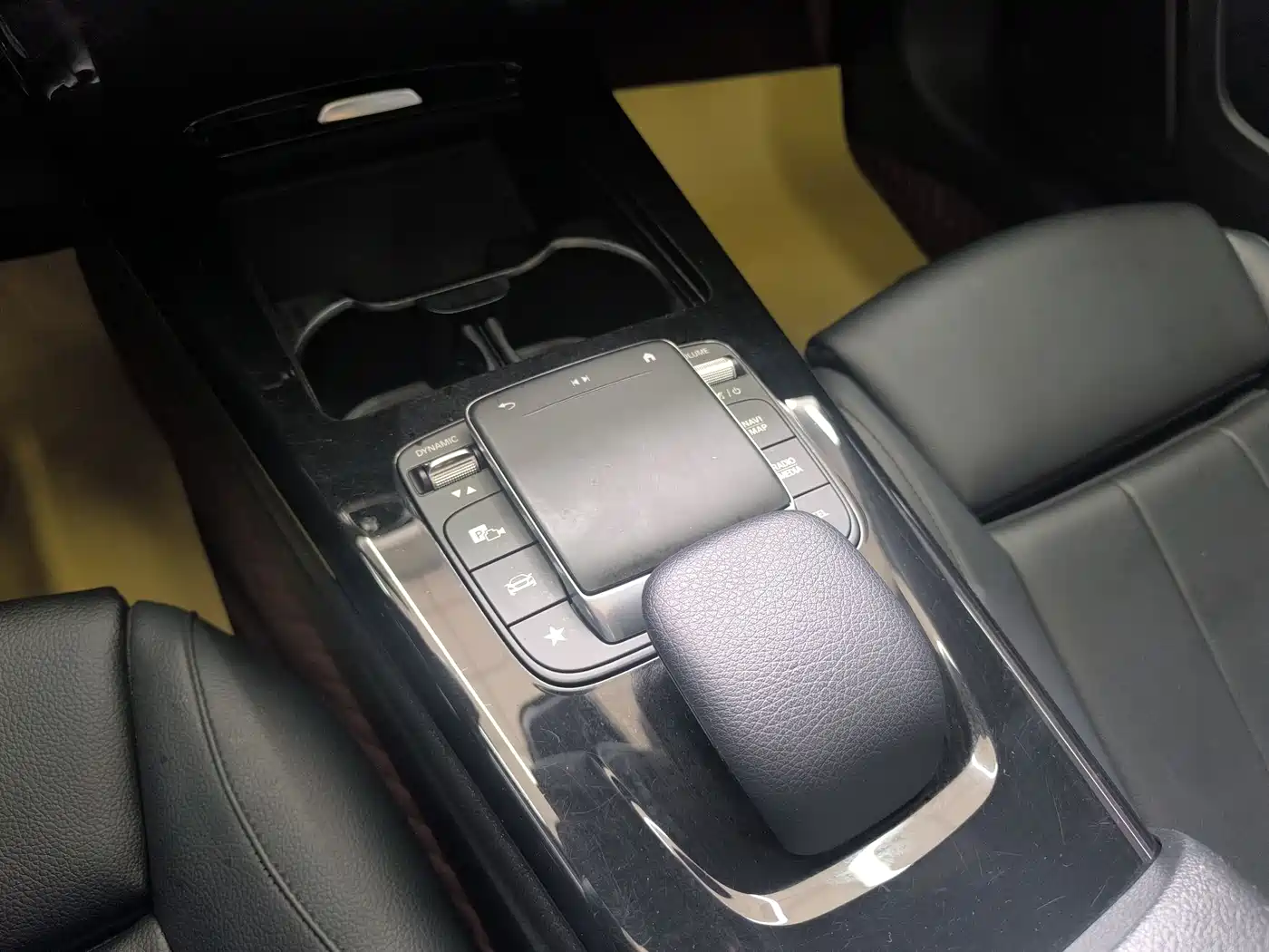 Mercedes-Benz A-Class 2021 A 200 L Sport Sedan Dynamic Type фото 14