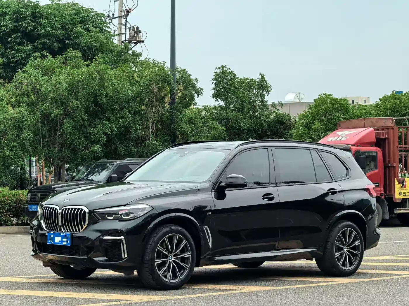 BMW X5 2022 xDrive 30Li M Sport Package