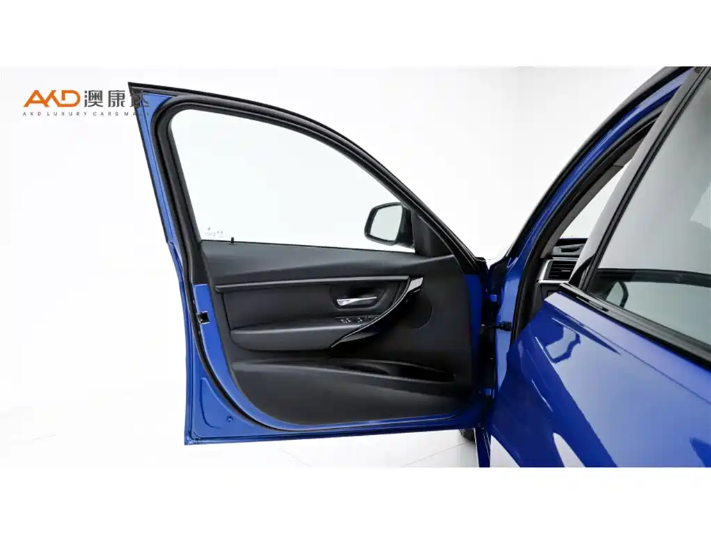 BMW 3 Series 2017 320Li M Sport фото 10