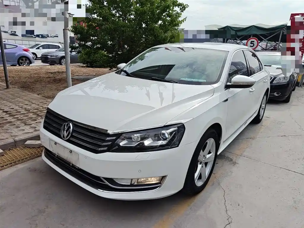 Volkswagen Passat 2014 1.8TSI DSG Executive Edition фото 2