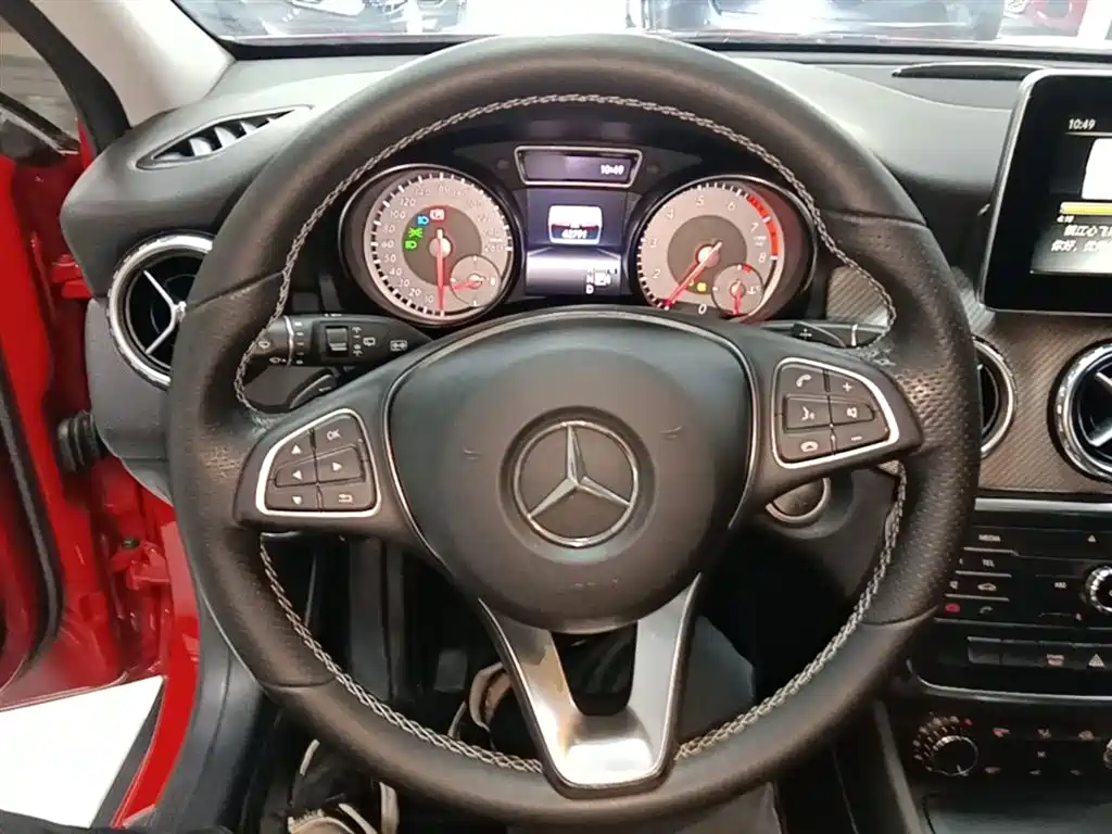 Mercedes-Benz GLA 2016 GLA 200 Dynamic фото 11