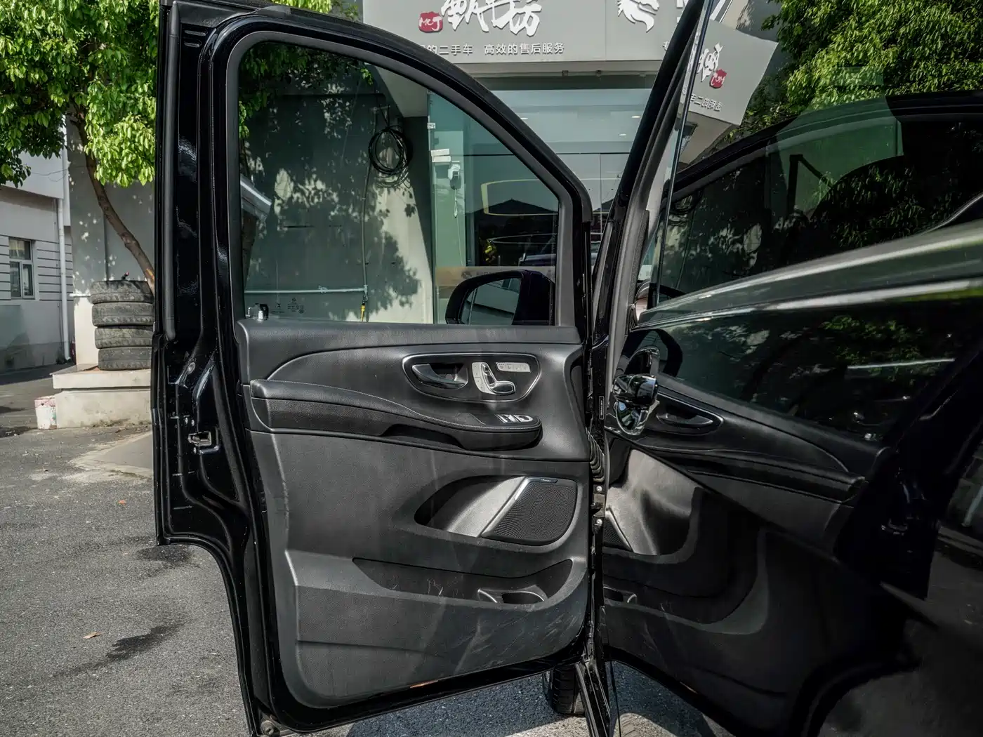 Mercedes-Benz V-Class 2022 V 260 Prestige Edition фото 10