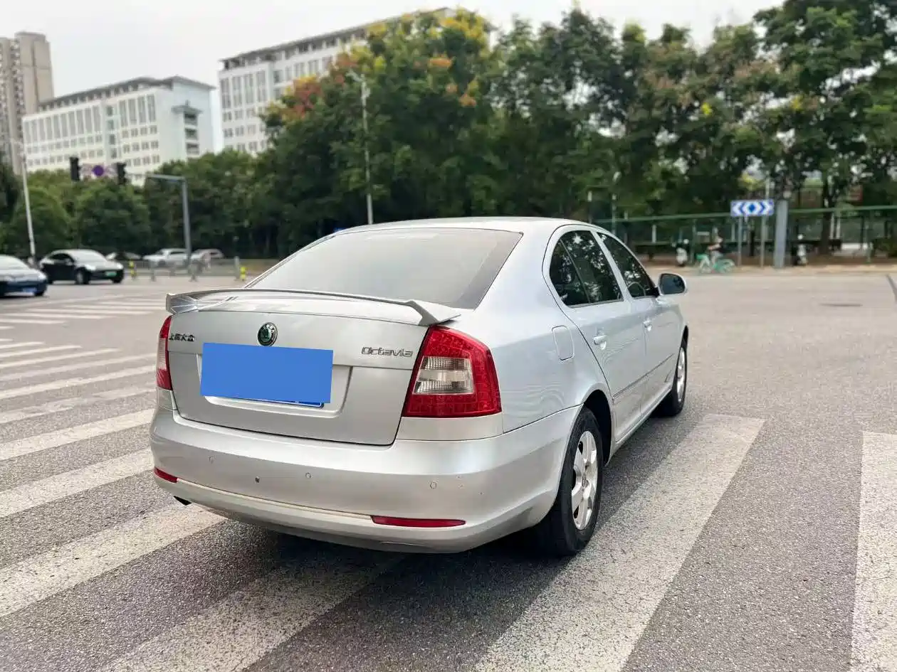 Photo 6 - Škoda Octavia