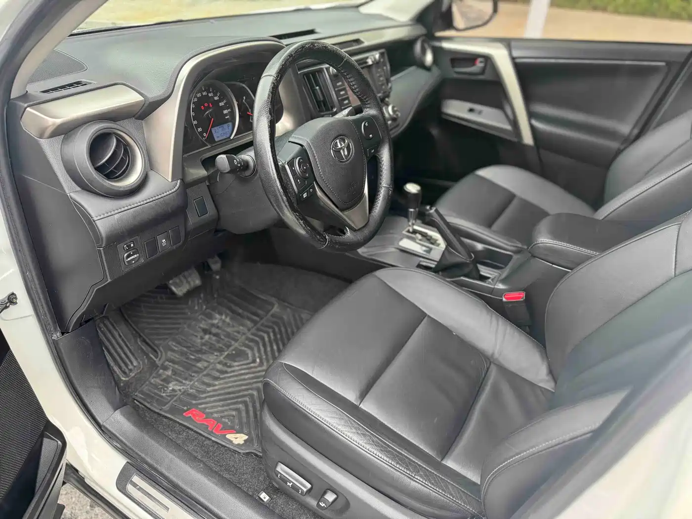 Toyota RAV4 Rongfang 2013 2.5L Auto 4WD Elite фото 4