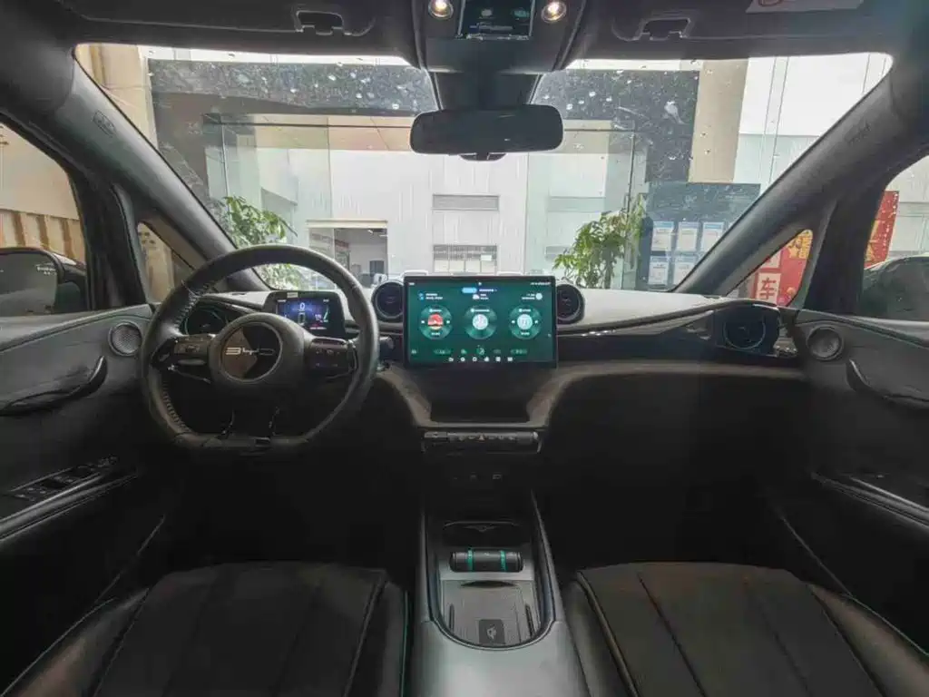 BYD Dolphin 2024 Glory Edition 420km Fashion Edition фото 10