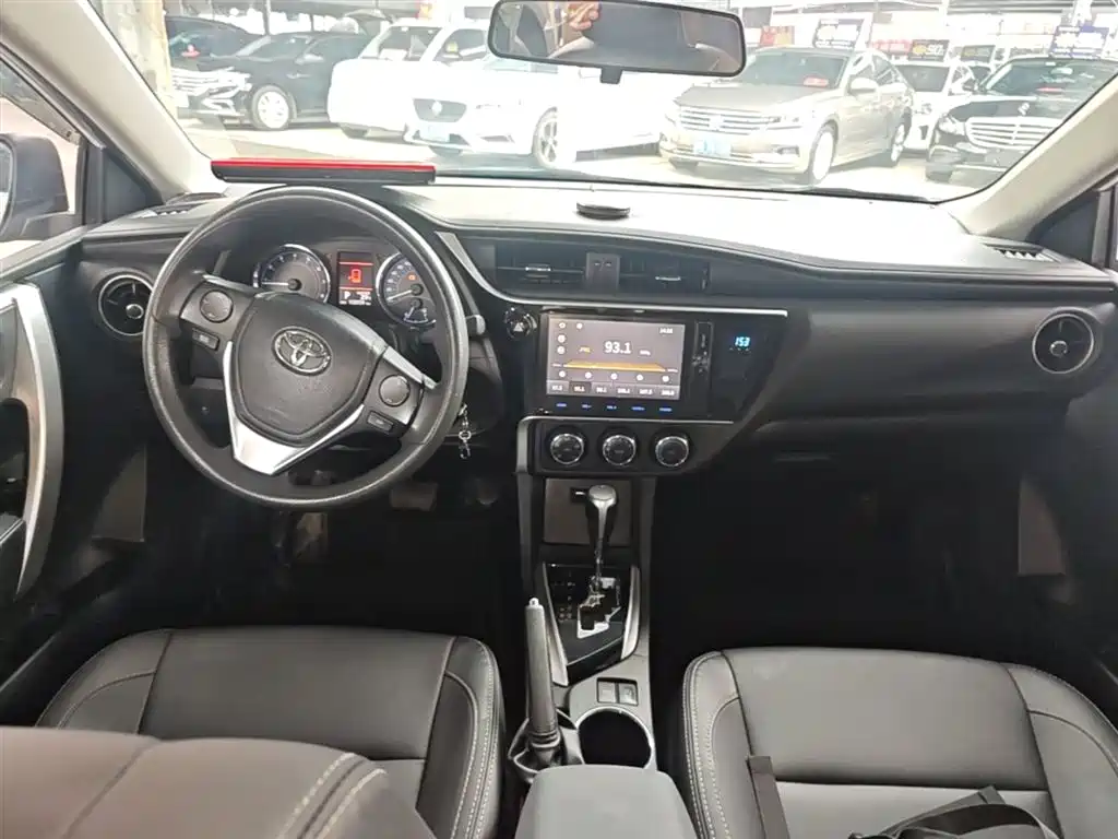 Toyota Corolla 2017 Facelift 1.2T S-CVT GL-i фото 6