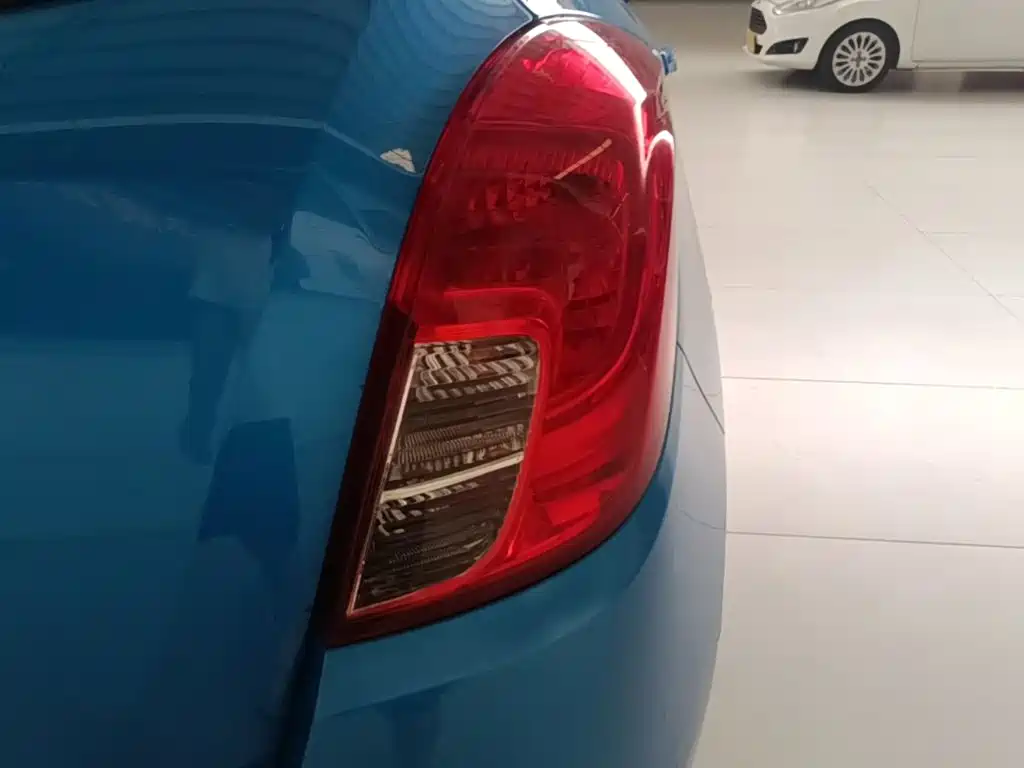 Фото 8 - Buick Encore