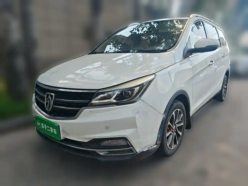Фото 2 - Baojun 730