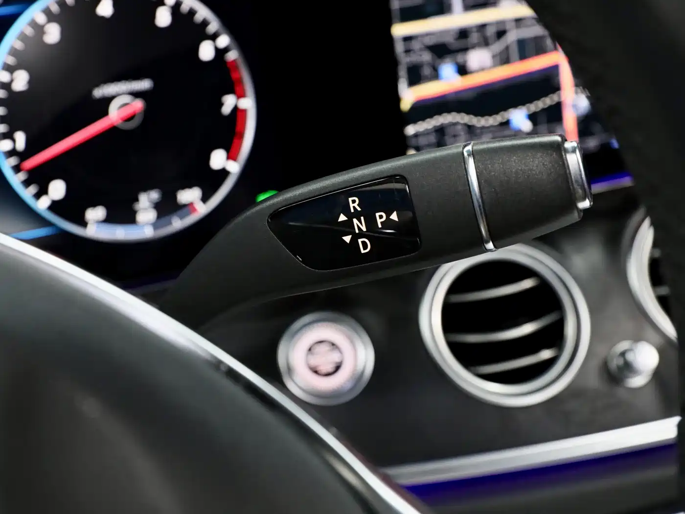 Mercedes-Benz E-Class 2017 E 320 L Sport 4MATIC фото 14