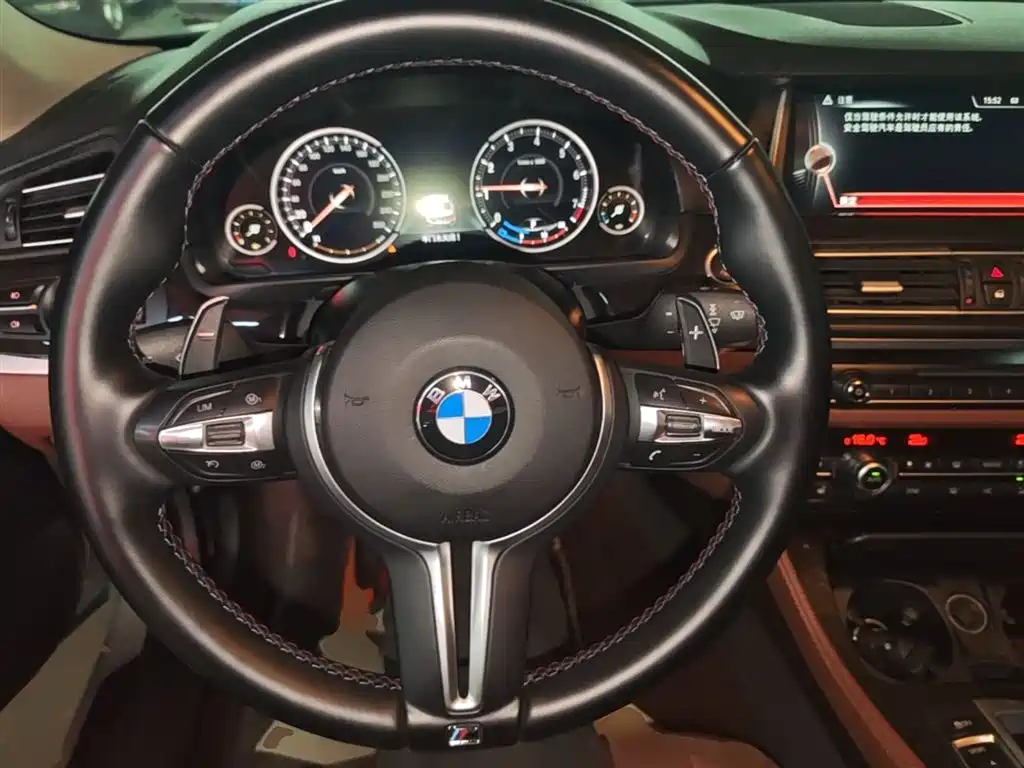 BMW 5 Series 2017 528Li Leading Edition фото 11