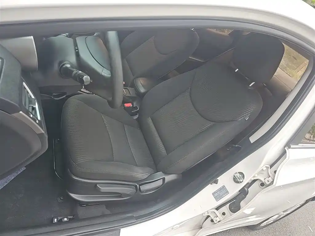 Hyundai Langdong 2016 1.6L Automatic Premium Edition фото 15