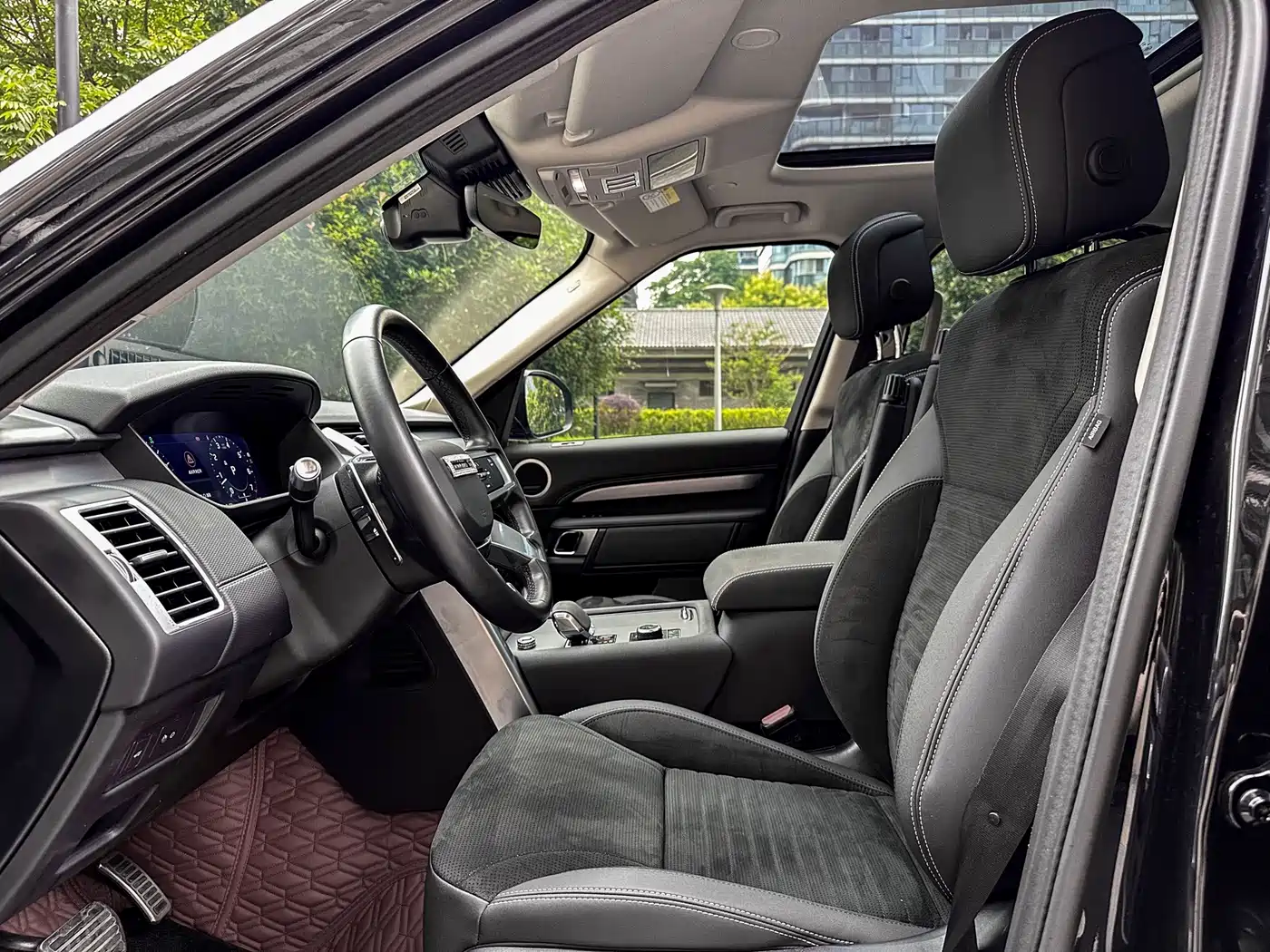 Land Rover Discovery 2021 360PS R-Dynamic SE фото 9