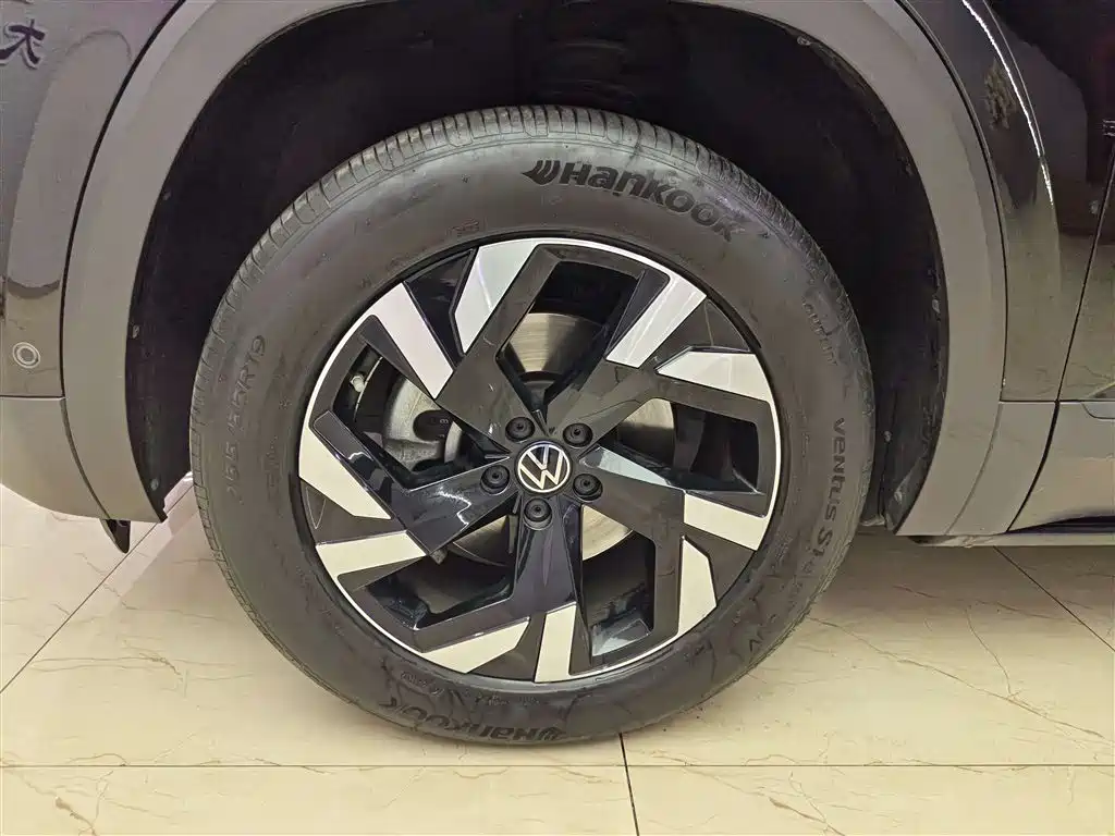 Volkswagen Teramont 2023 Facelift 330TSI FWD Luxury Edition фото 8