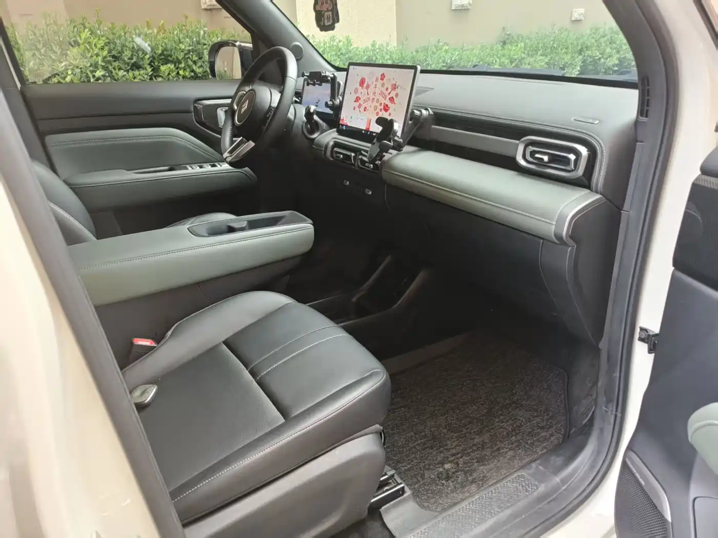 BAOJUN YUE ALSO PLUS