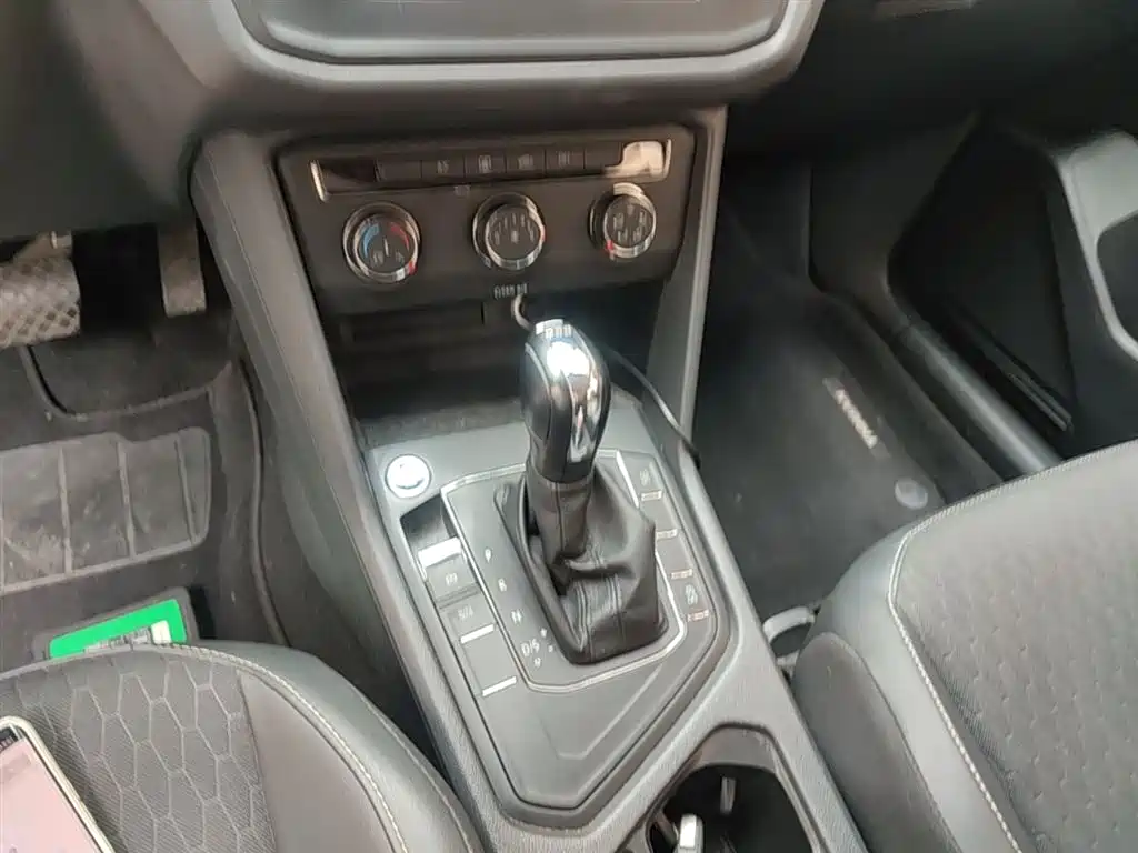 Volkswagen Tiguan L 2017 330TSI Automatic 2WD Trend Edition фото 14