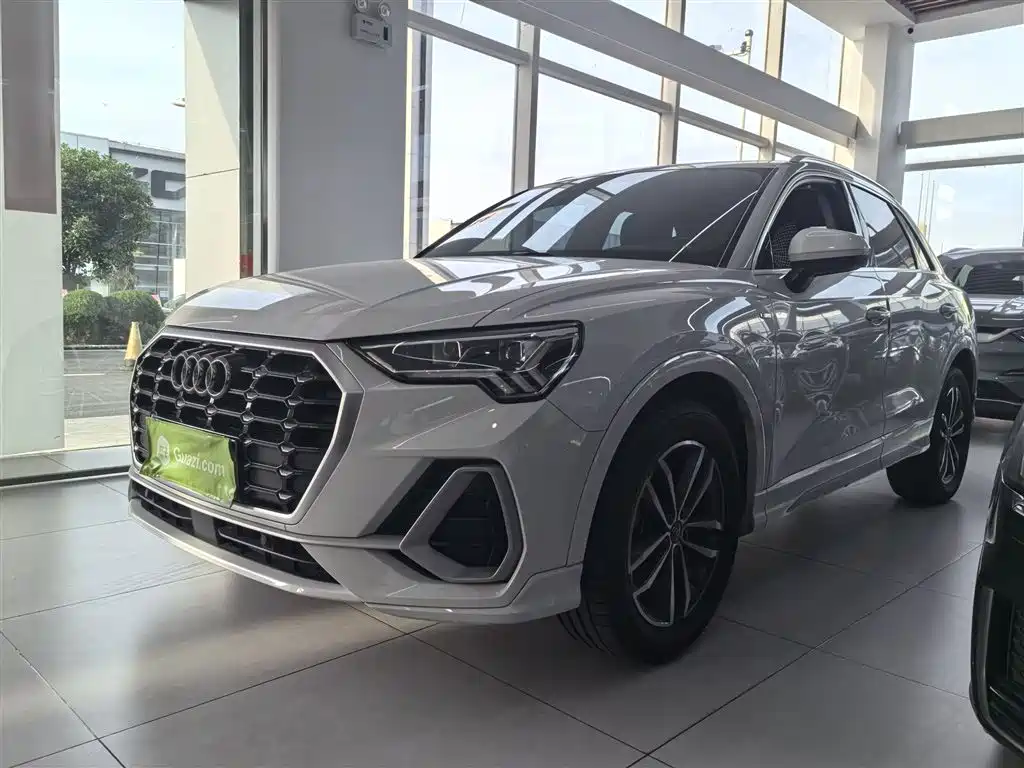 Audi Q3 2021 35 TFSI Progressive Sport
