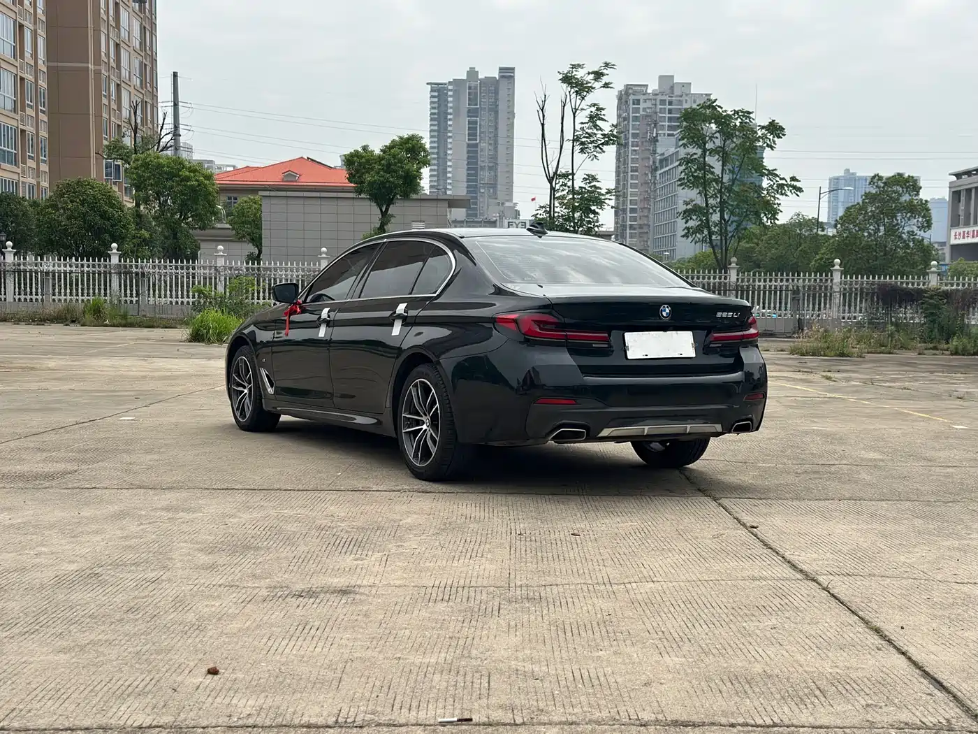 BMW 5 Series 2022 525Li M Sport Package фото 8