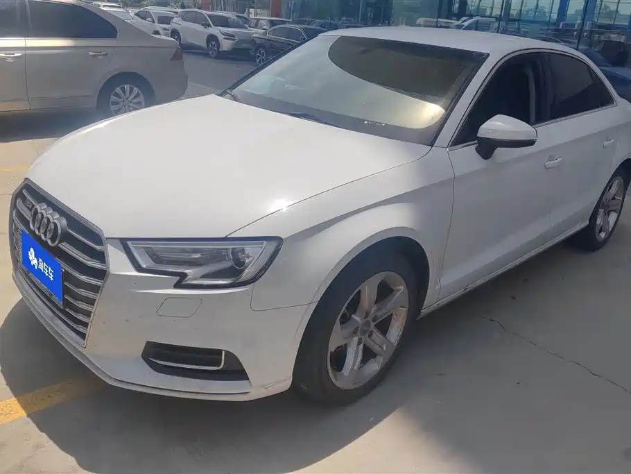 Audi A3 2020 Limousine 35 TFSI Progressive Type China VI
