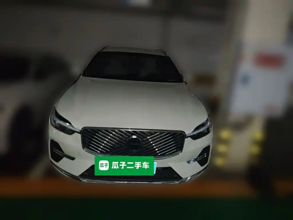 Volvo XC60 2026 2026 Model B5 AWD Premium Luxury