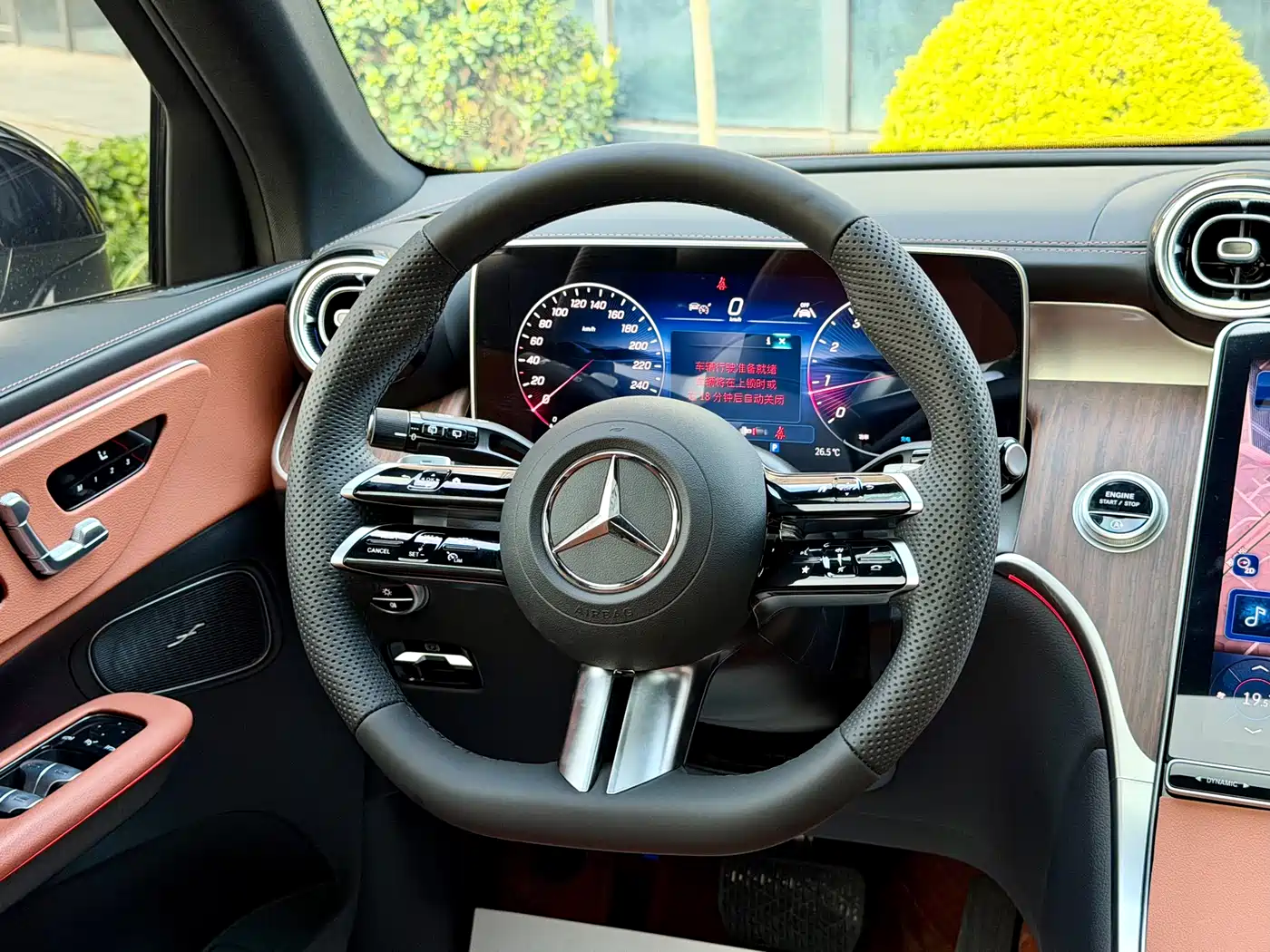 MERCEDES-BENZ GLC
