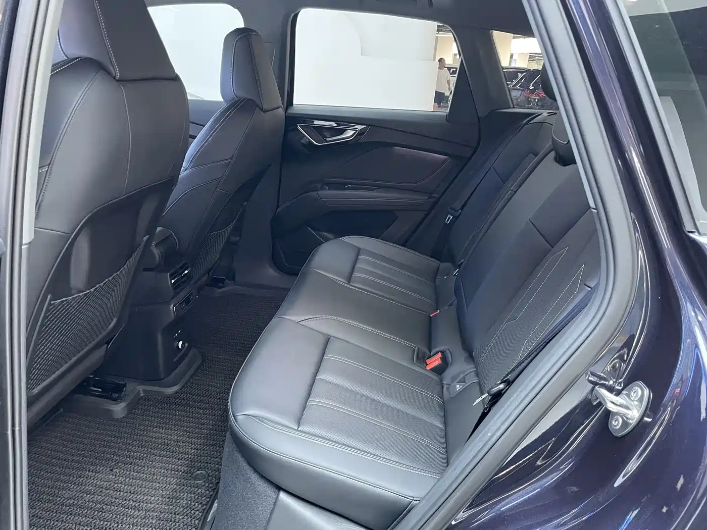 Audi Q4 e-tron 2024 40 e-tron Creation Edition фото 8
