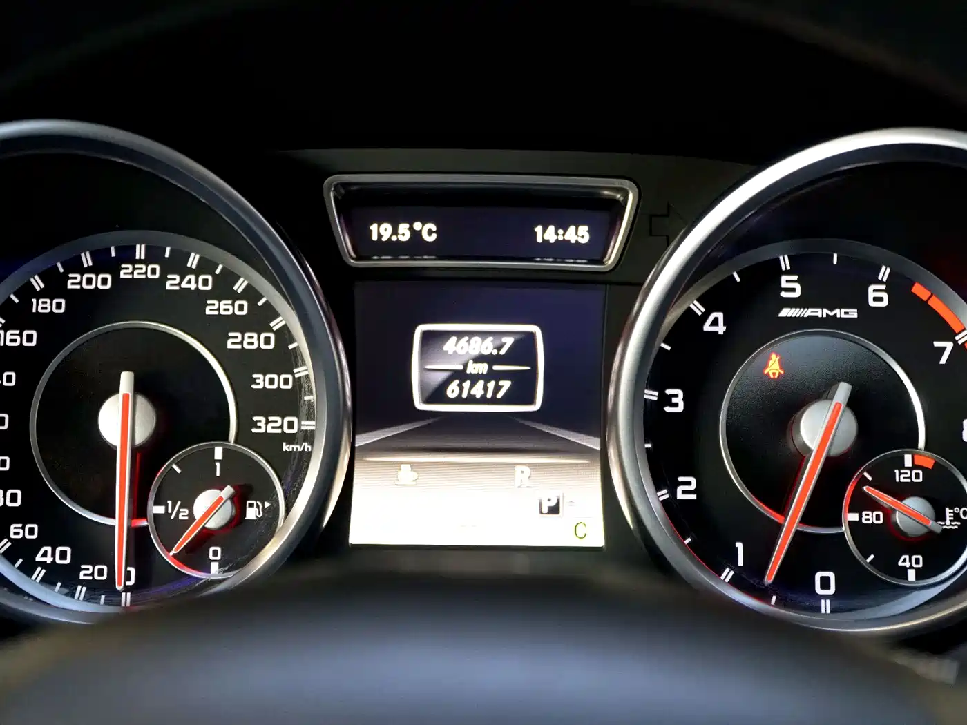 Mercedes-Benz M-Class AMG 2012 AMG ML 63 фото 18