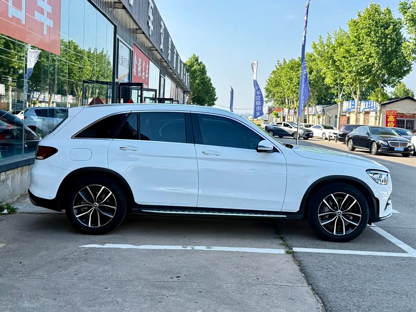 MERCEDES-BENZ GLC