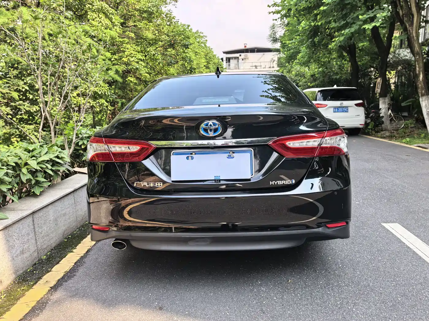 Toyota Camry 2021 Hybrid 2.5HG Luxury Edition фото 14