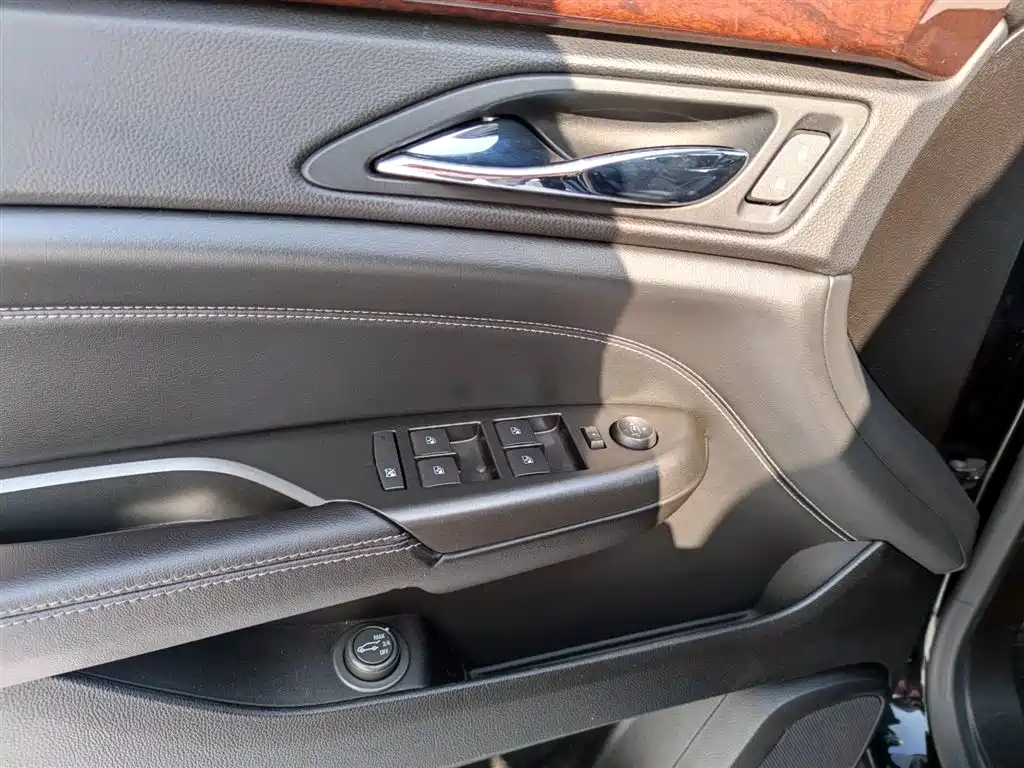 Cadillac SRX 2012 3.0L Luxury Model фото 16