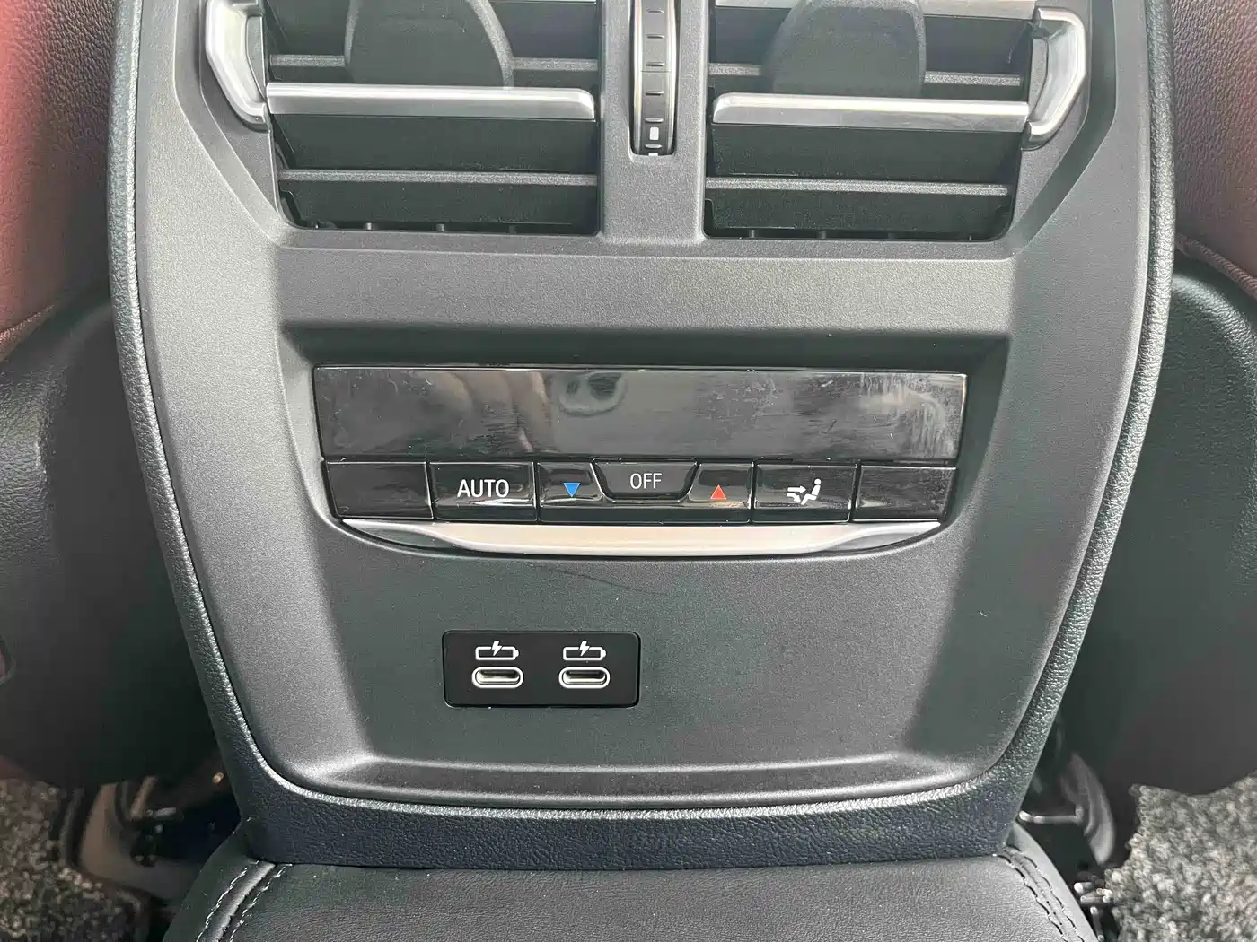 BMW 3 Series 2022 325Li M Sport Shadow Edition фото 14