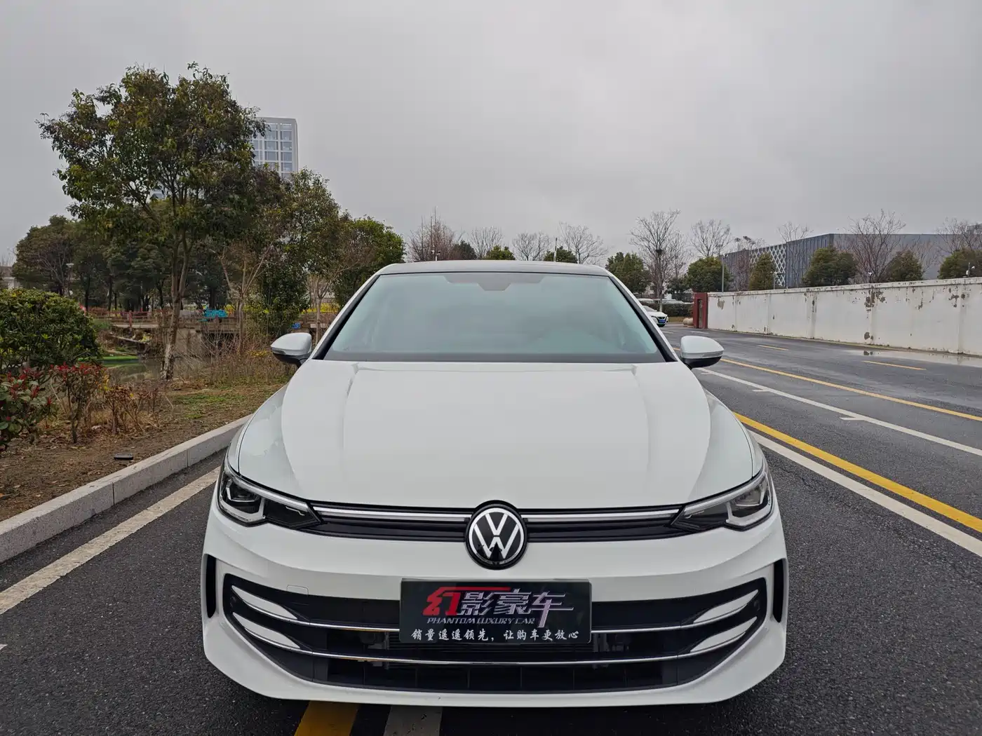 Volkswagen Golf 2026 300TSI Pro фото 2