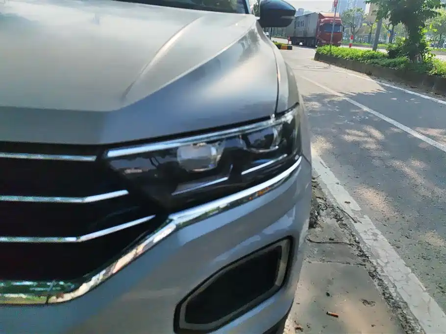 Volkswagen T-ROC 2019 280TSI DSG 2WD Comfort Version China VI фото 5