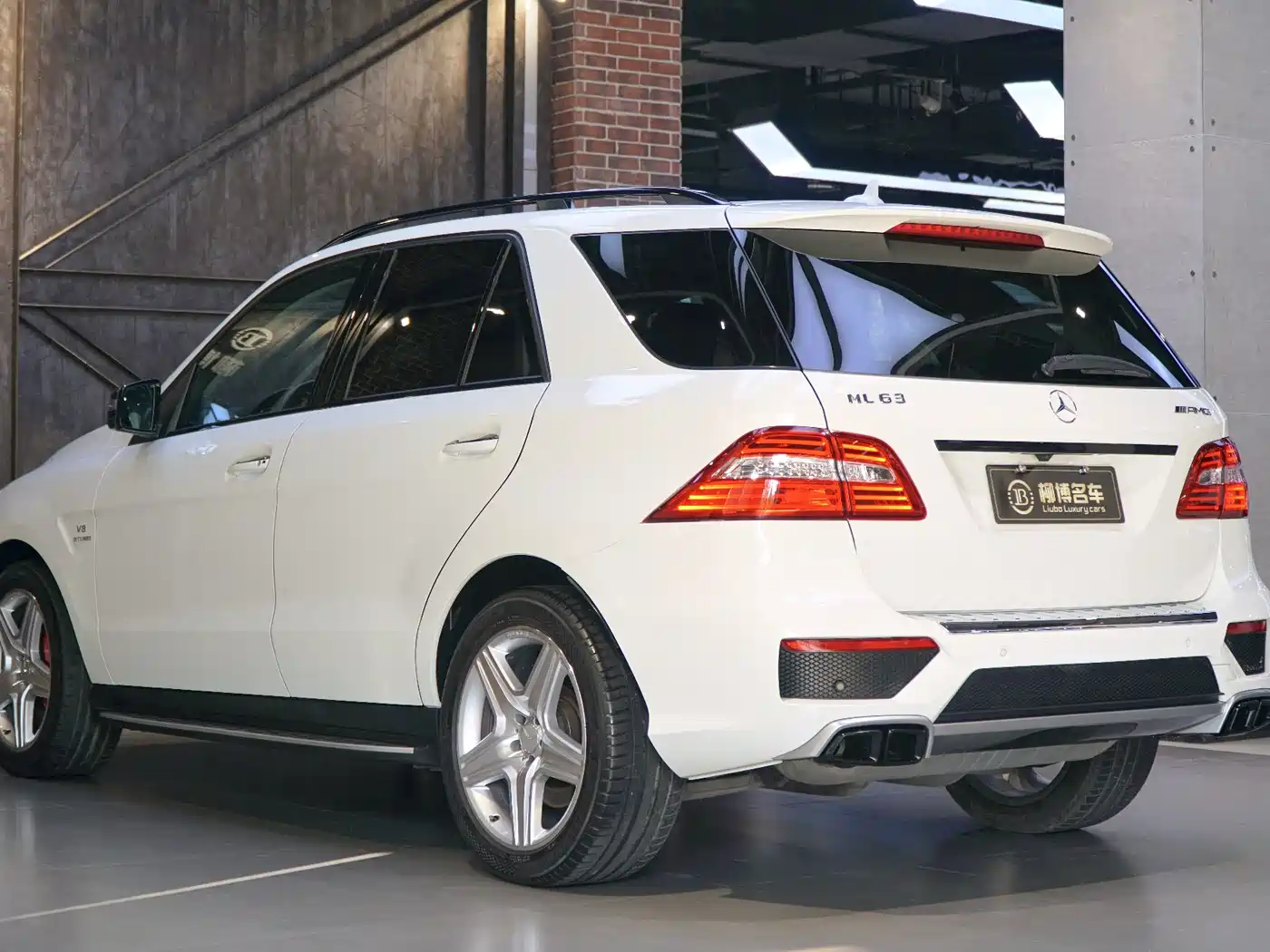 Mercedes-Benz M-Class AMG 2012 AMG ML 63 фото 6