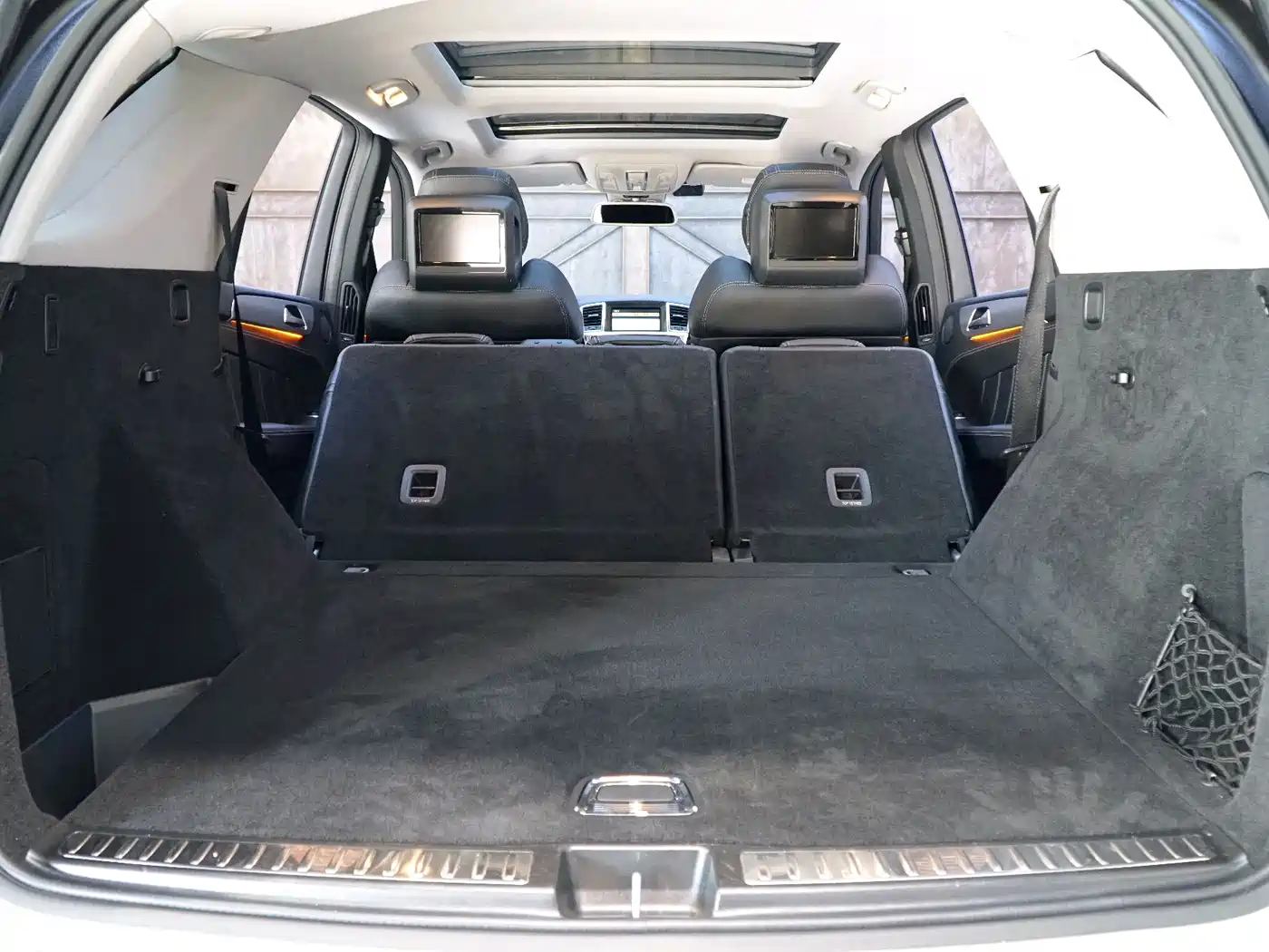 Mercedes-Benz M-Class AMG 2012 AMG ML 63 фото 23